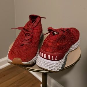Women’s Size 8.5/men’s size 7 No Bull Aspire running shoes